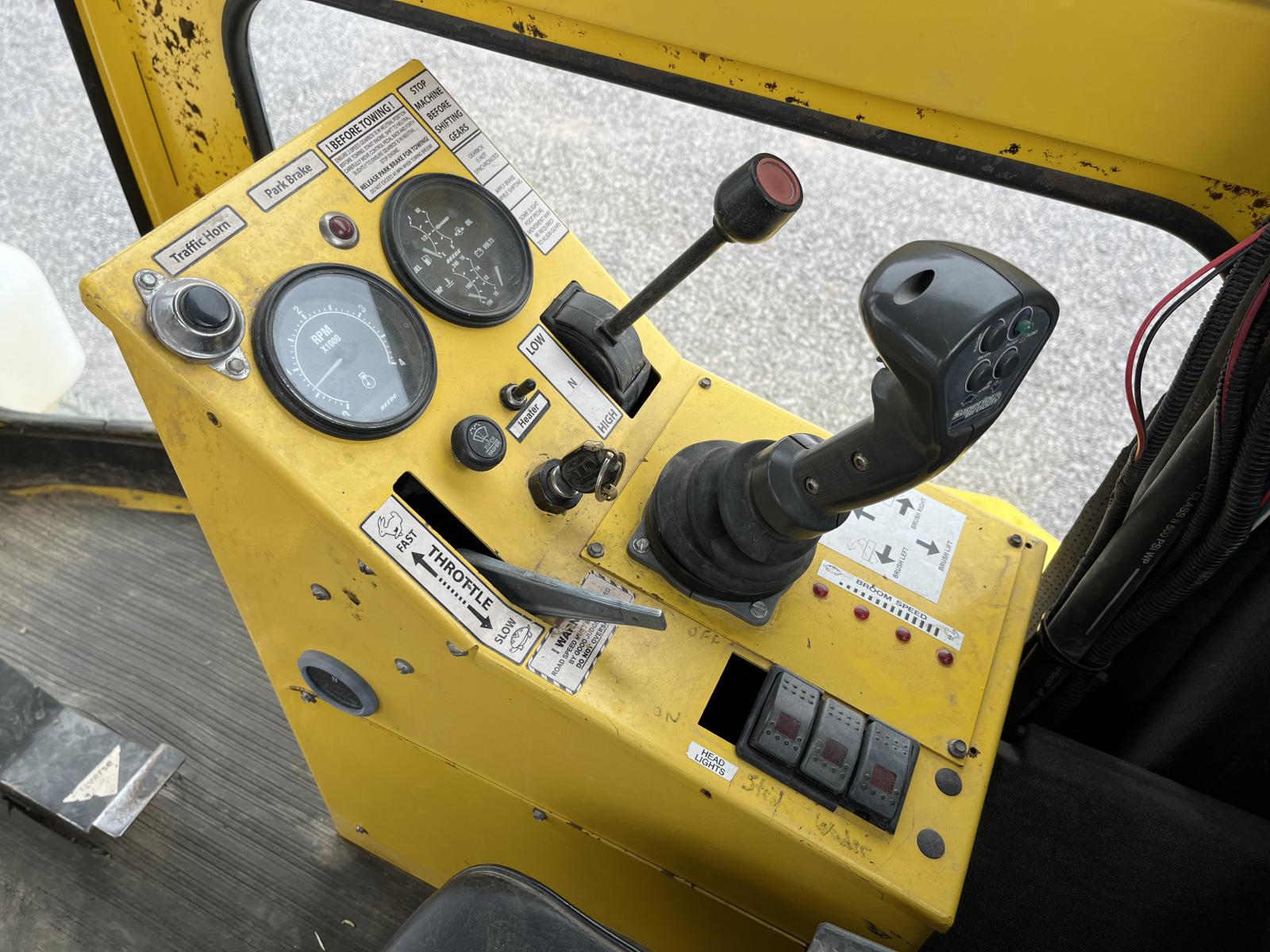 ./imagenes/INVOICE/2019/15733/SUPERIOR BROOM DT80 (16).JPG